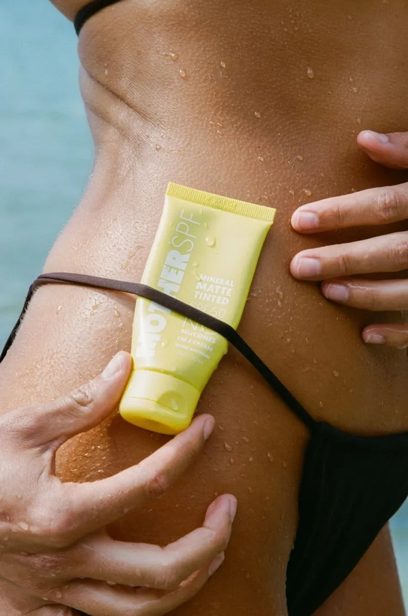 Non-greasy face sunscreen with natural ingredients