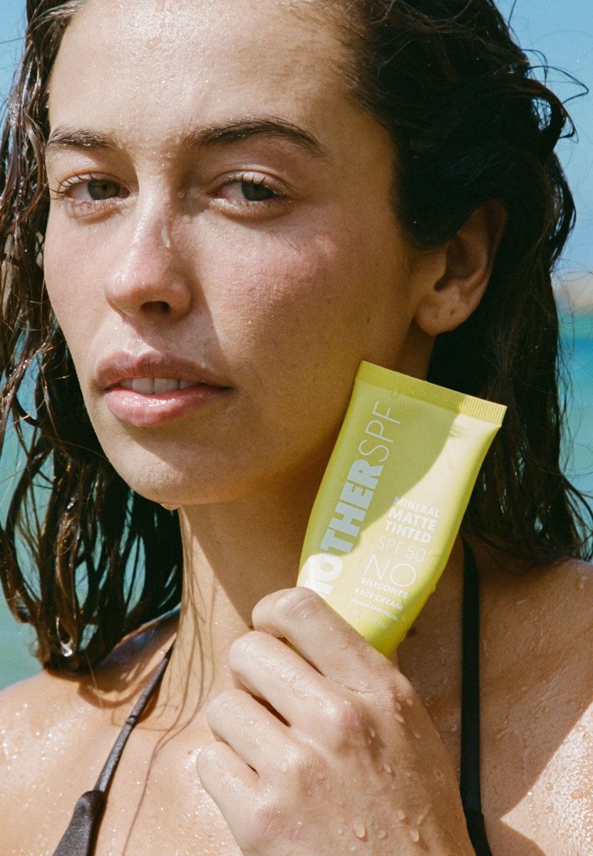Non-greasy face sunscreen with natural ingredients